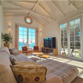 4 bedroom villa with pool and sea views, Kumbor, sleeps 8-10